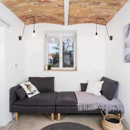 Frombratislava Apartment Bagian luar foto